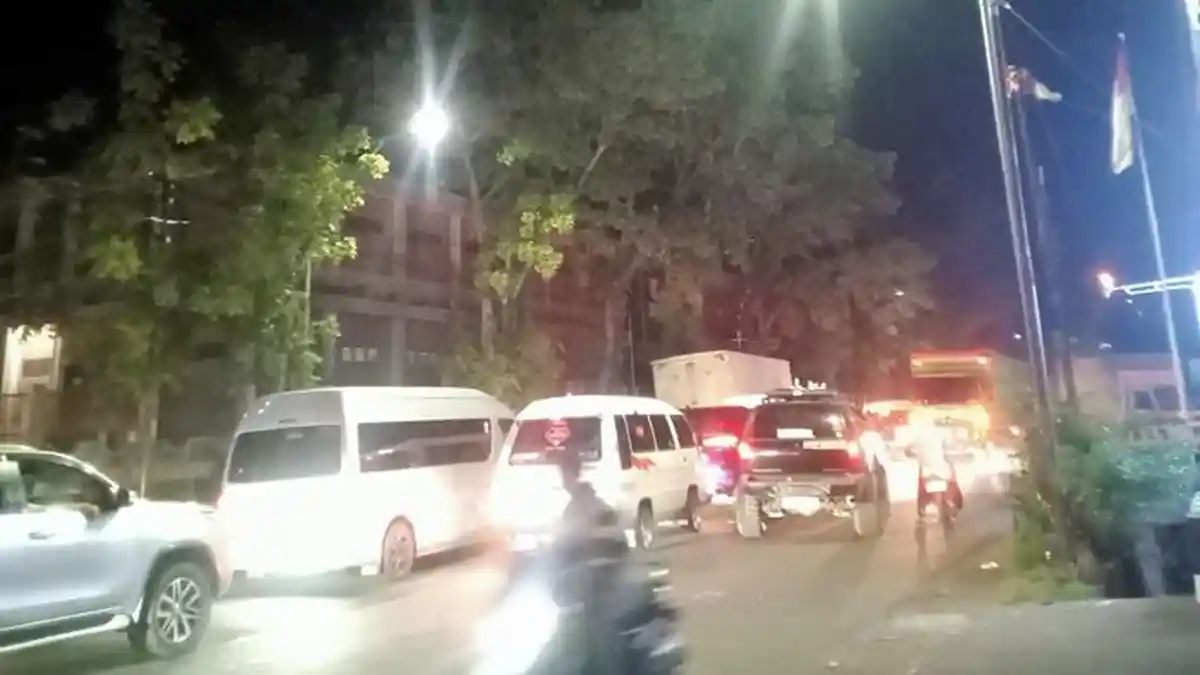 Crise du carburant à Sumatra : les files d'attente s'allongent