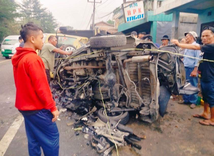 Drame à Sibolangit : un camion écrase un motard
