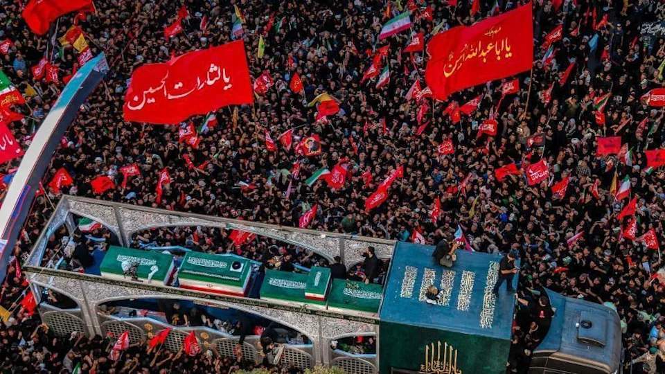 Frappes militaires et tensions accrues entre les USA et l'Iran dans le détroit de Hormuz
