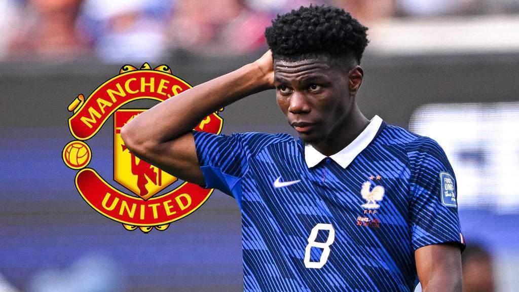 Andrey Santos sous les couleurs de Manchester United lors du mercato estival